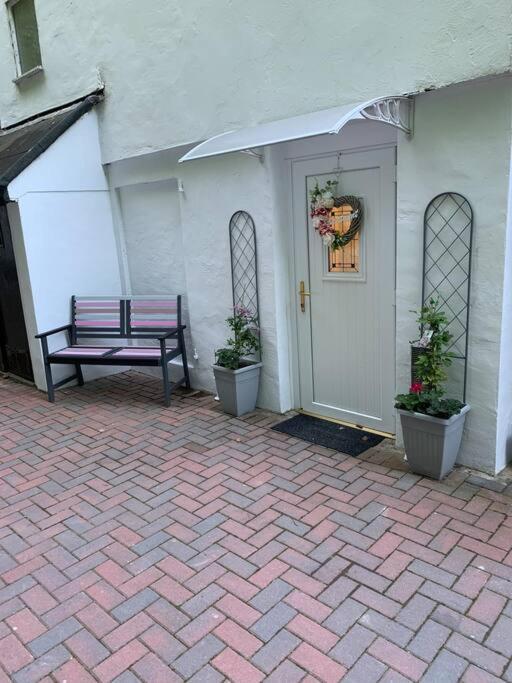 Chandlers Apartment Ascog Exterior photo